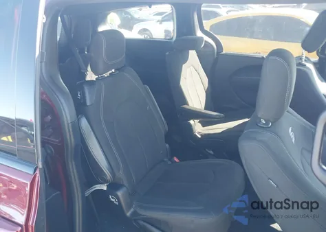 2018 Chrysler Pacifica Touring Plus z USA, uszkodzony, nr VIN 2C4RC1FG6JR306572